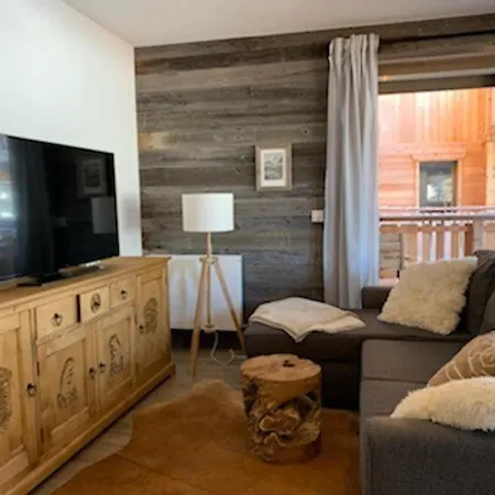 Cocooning Avec Balcon Et Garage à Châtel, Pour 4 Personnes - Fr-1-198-211